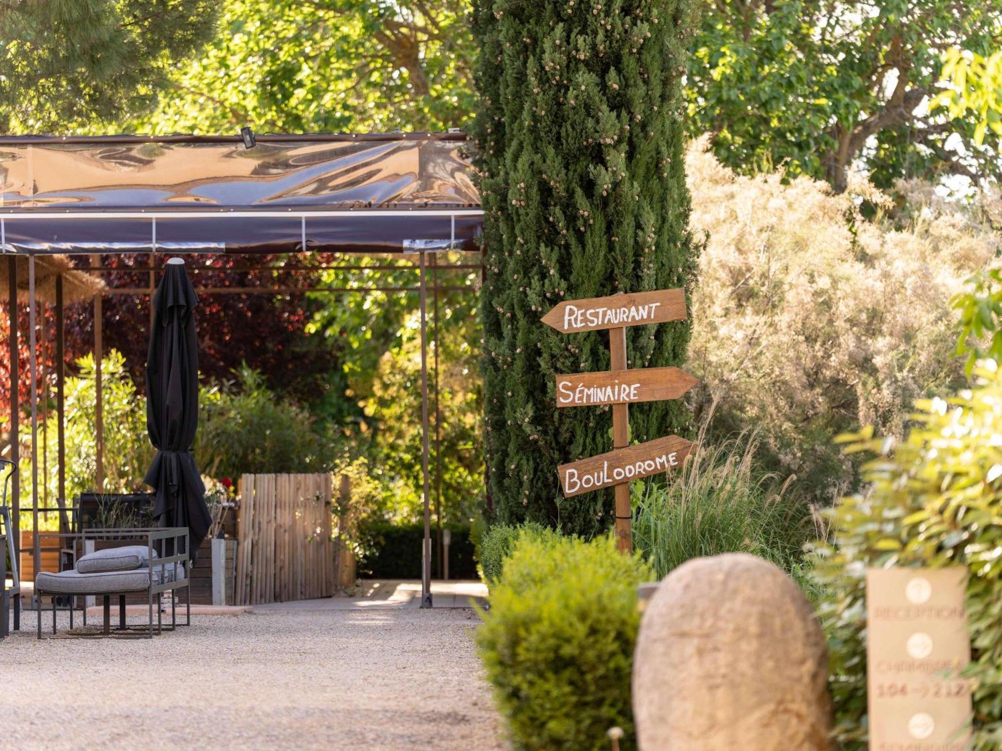 Mercure Aix-en-provence Sainte-victoire Châteauneuf-le-Rouge