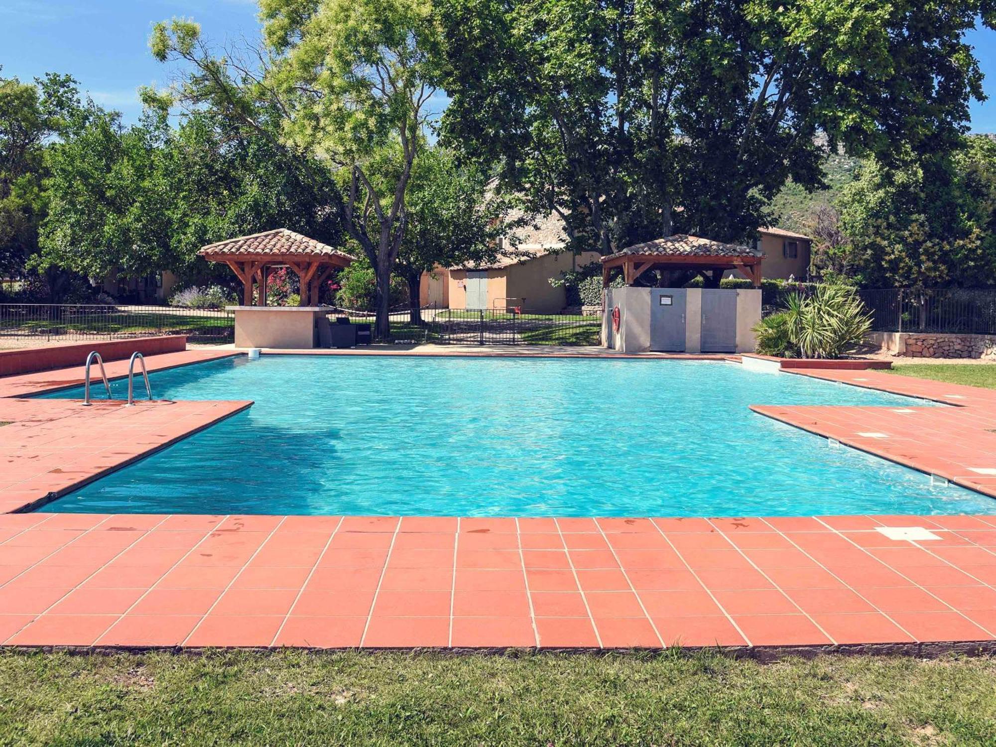Mercure Aix-en-provence Sainte-victoire Hotel Châteauneuf-le-Rouge