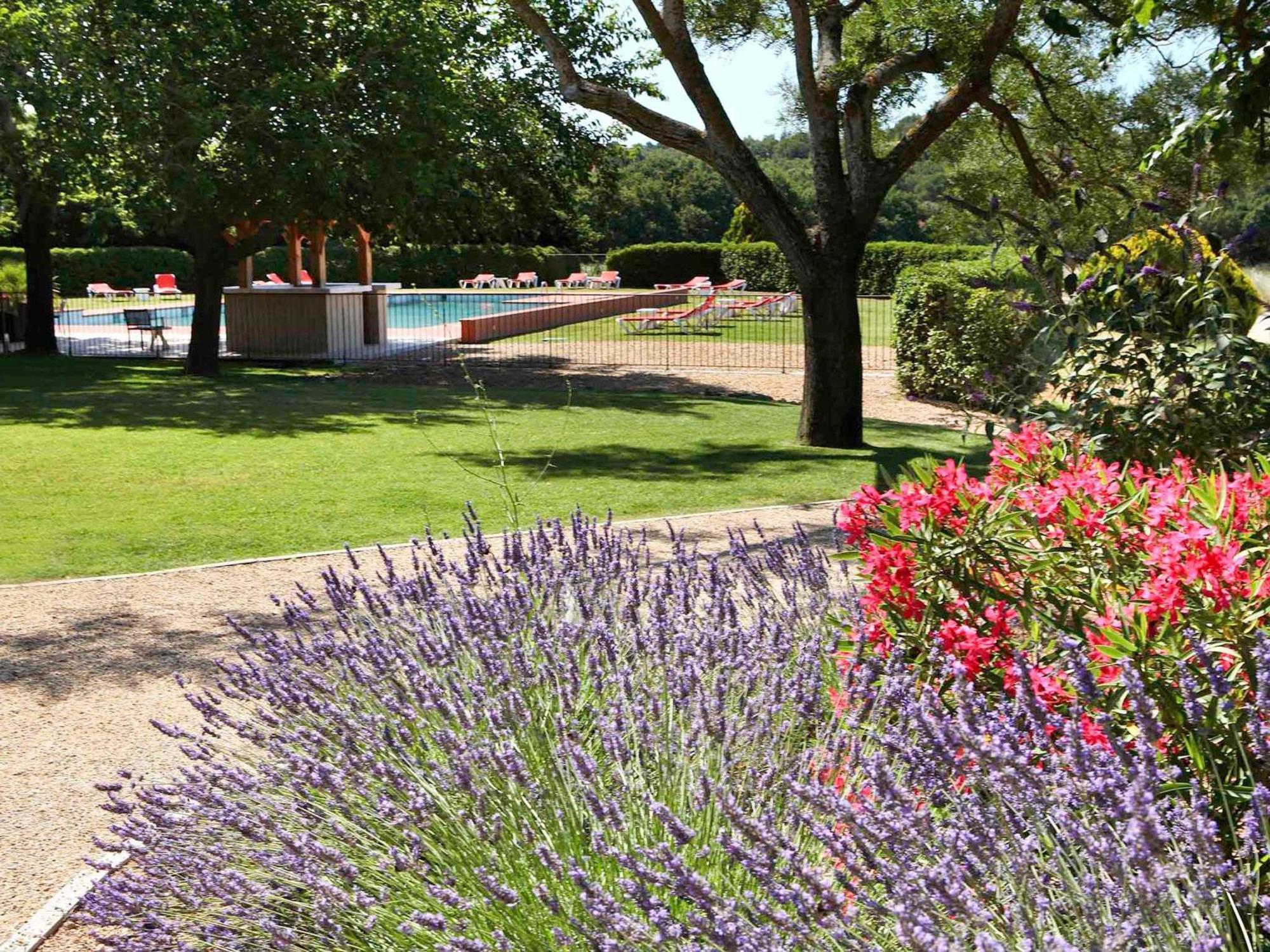 Hotel Mercure Aix-en-provence Sainte-victoire Châteauneuf-le-Rouge
